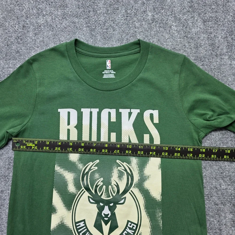 NBA Milwaukee Bucks Kids Medium 10/12 Green Buck Logo Graphic T-Shirt NEW